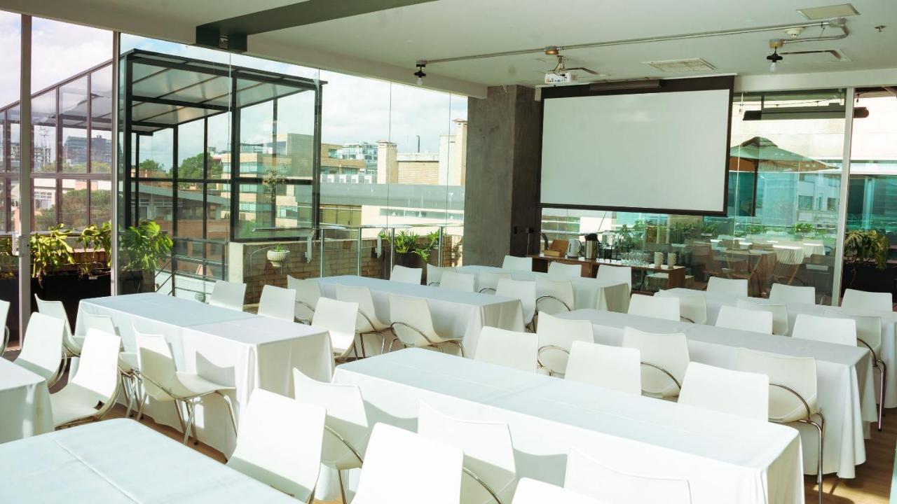 Ramada Bogota Parque 93 Hotel Екстериор снимка