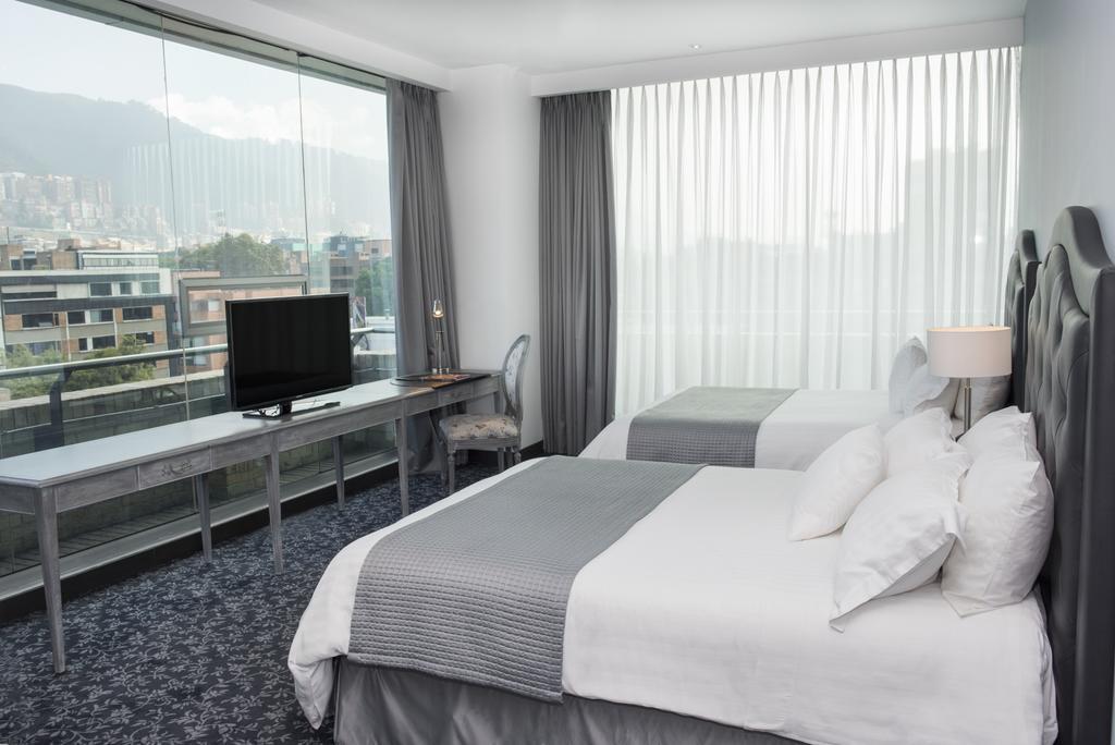 Ramada Bogota Parque 93 Hotel Екстериор снимка